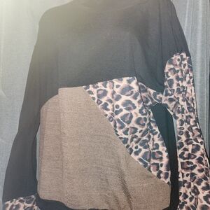 SHEIN Black Knit Top